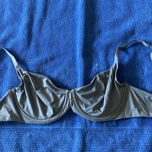 Victoria’s Secret bra 36D unlined. Dark grey